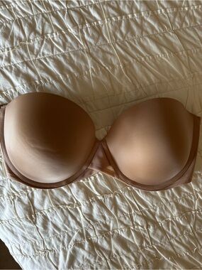 DKNY Strapless Smooth Molded Bra in Nude Tan